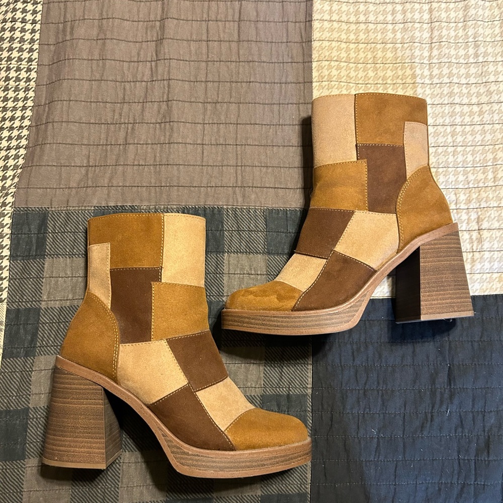 Universal Thread Retro Boots